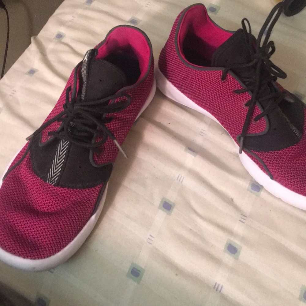 Jordan eclipse - Picture 3 of 3